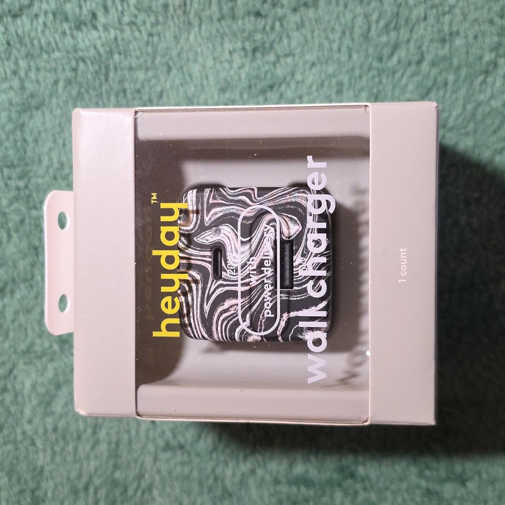 Heyday Tan Dual-Port Wall Charger‎ (Black Tie Dye) High Charging Speed